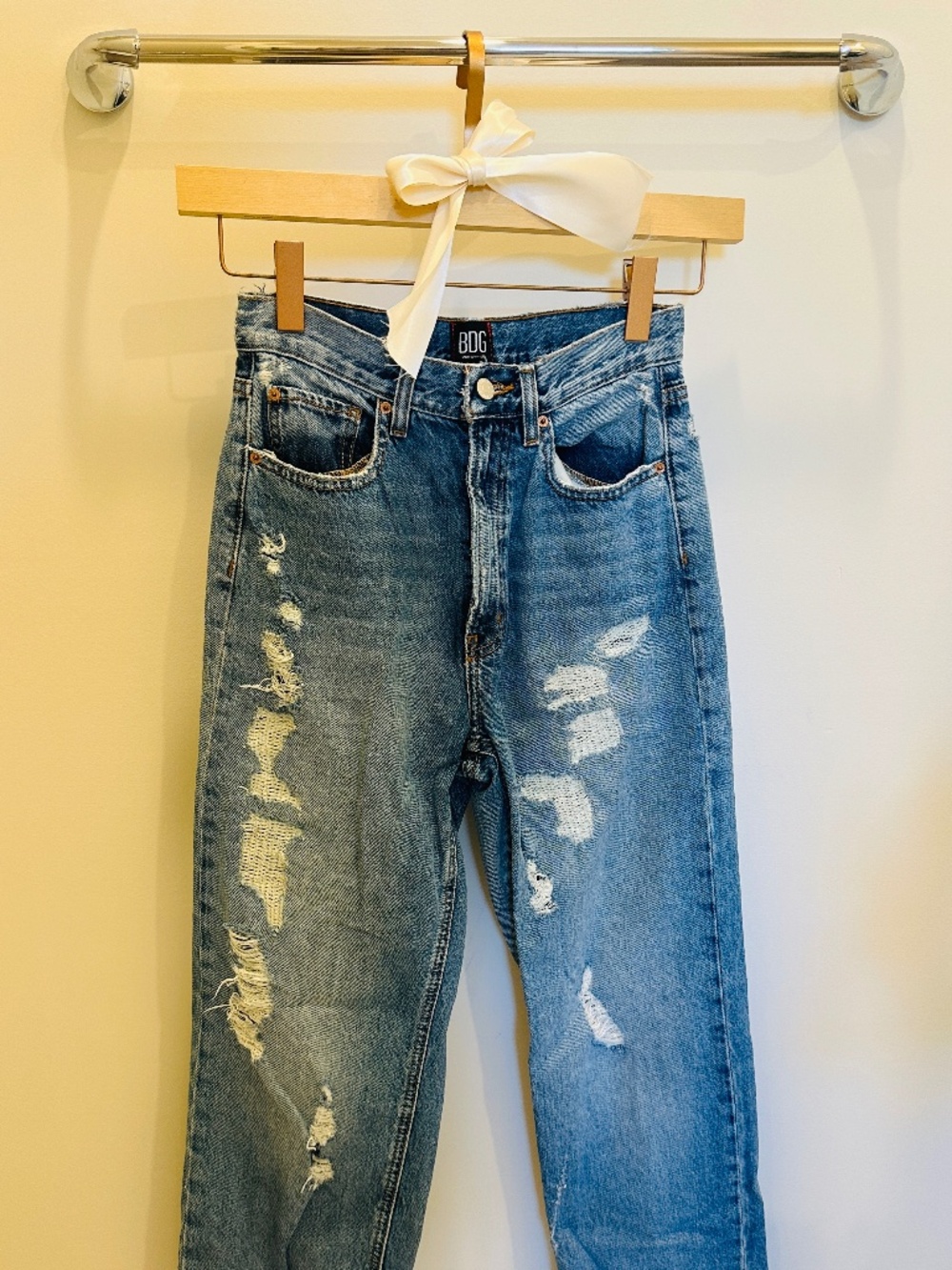 BDG High Rise Baggy Jeans | Distressed Denim | Size 27